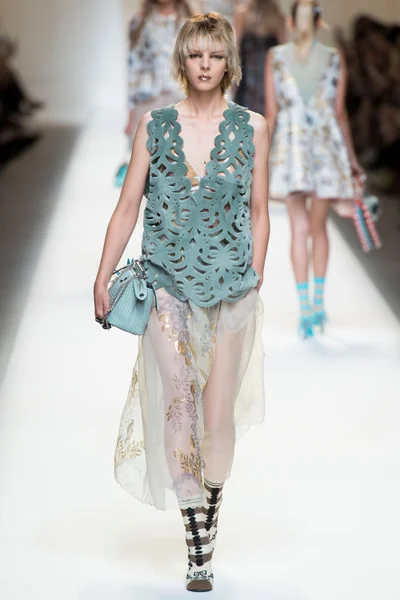 Look 41